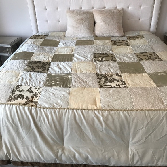 King comforter - Nicole Miller Designer - Picture 2 of 15